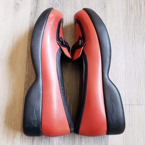 Cute Dansko shoes - Picture 5 of 10